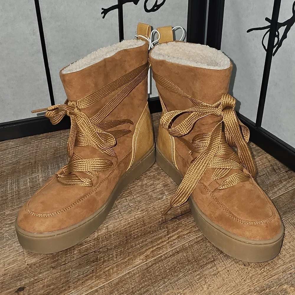 Universal Thread Cognac Winter Boots Size 8.5 New